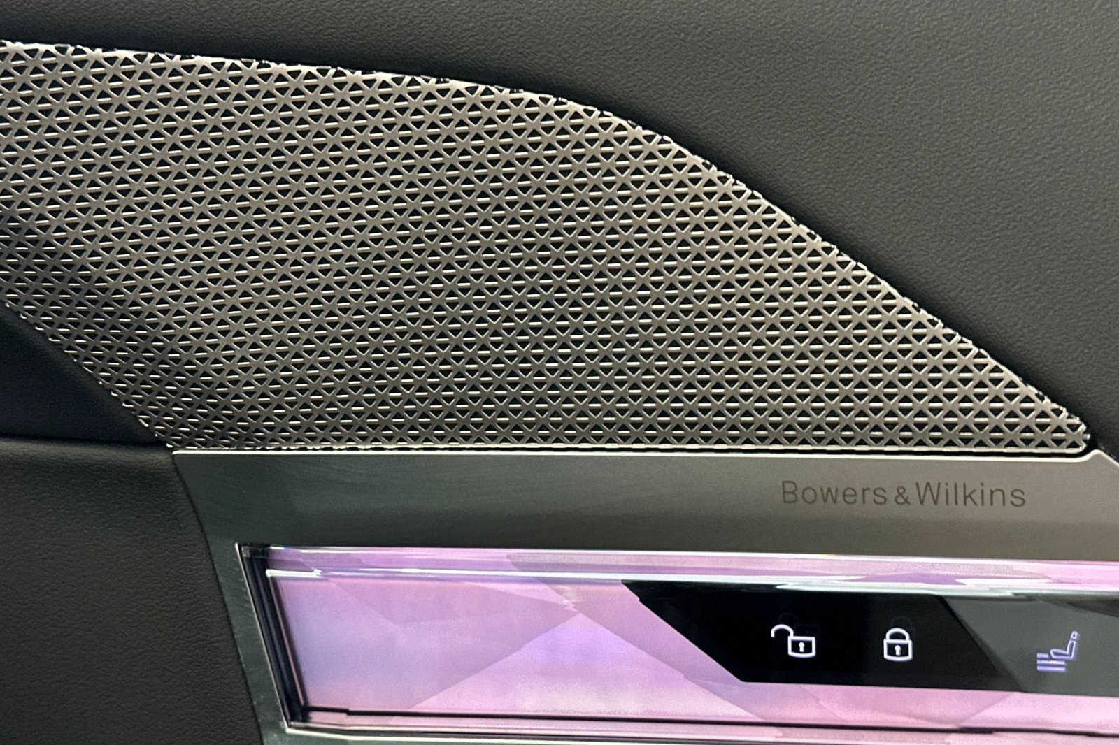 Certified 2024 BMW i7 xDrive60 image 23