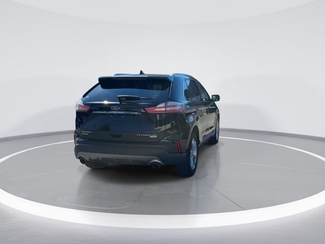 Certified 2019 Ford Edge Titanium w/ Cold Weather Package AWD/4WD image 7