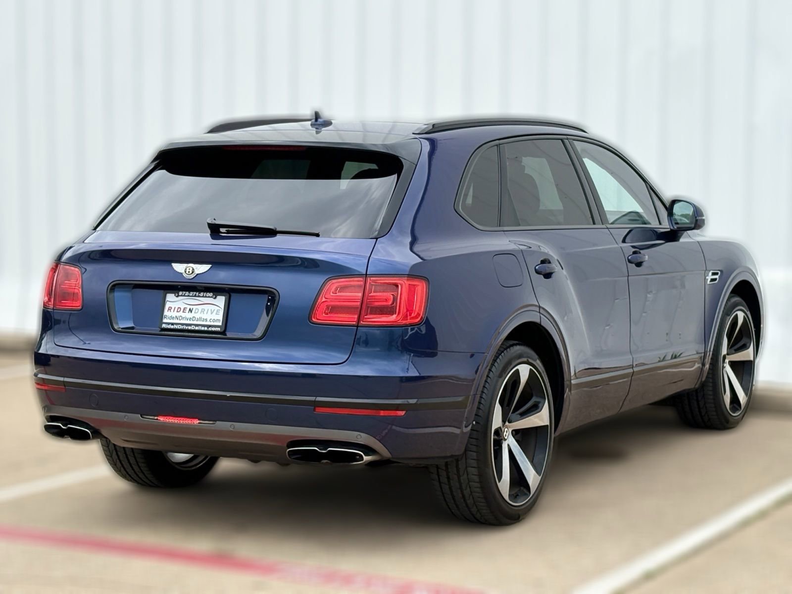 Used 2019 Bentley Bentayga AWD/4WD image 7