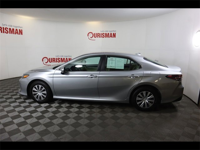 Used 2022 Toyota Camry LE image 5