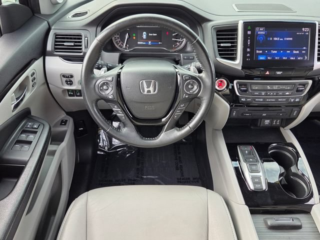 Used 2016 Honda Pilot Touring image 11