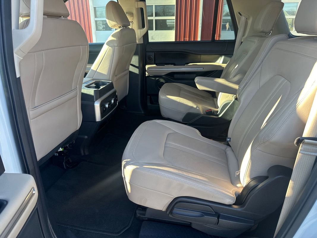 Used 2024 Ford Expedition Max Limited image 14