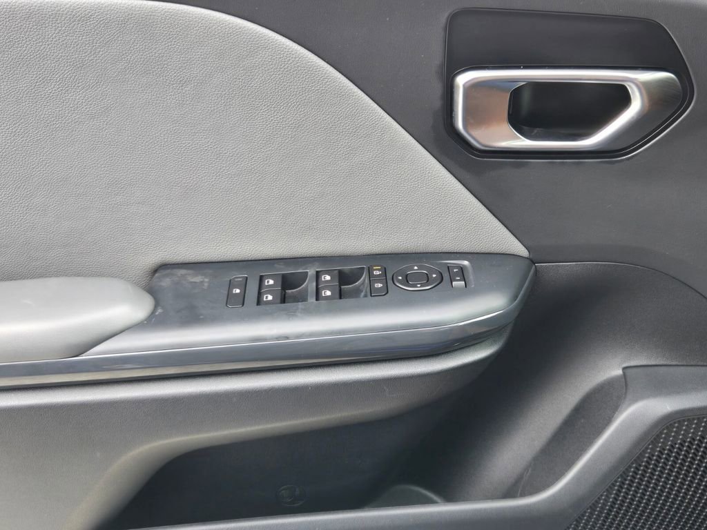 New 2025 Kia K4 GT-Line Turbo FWD image 13
