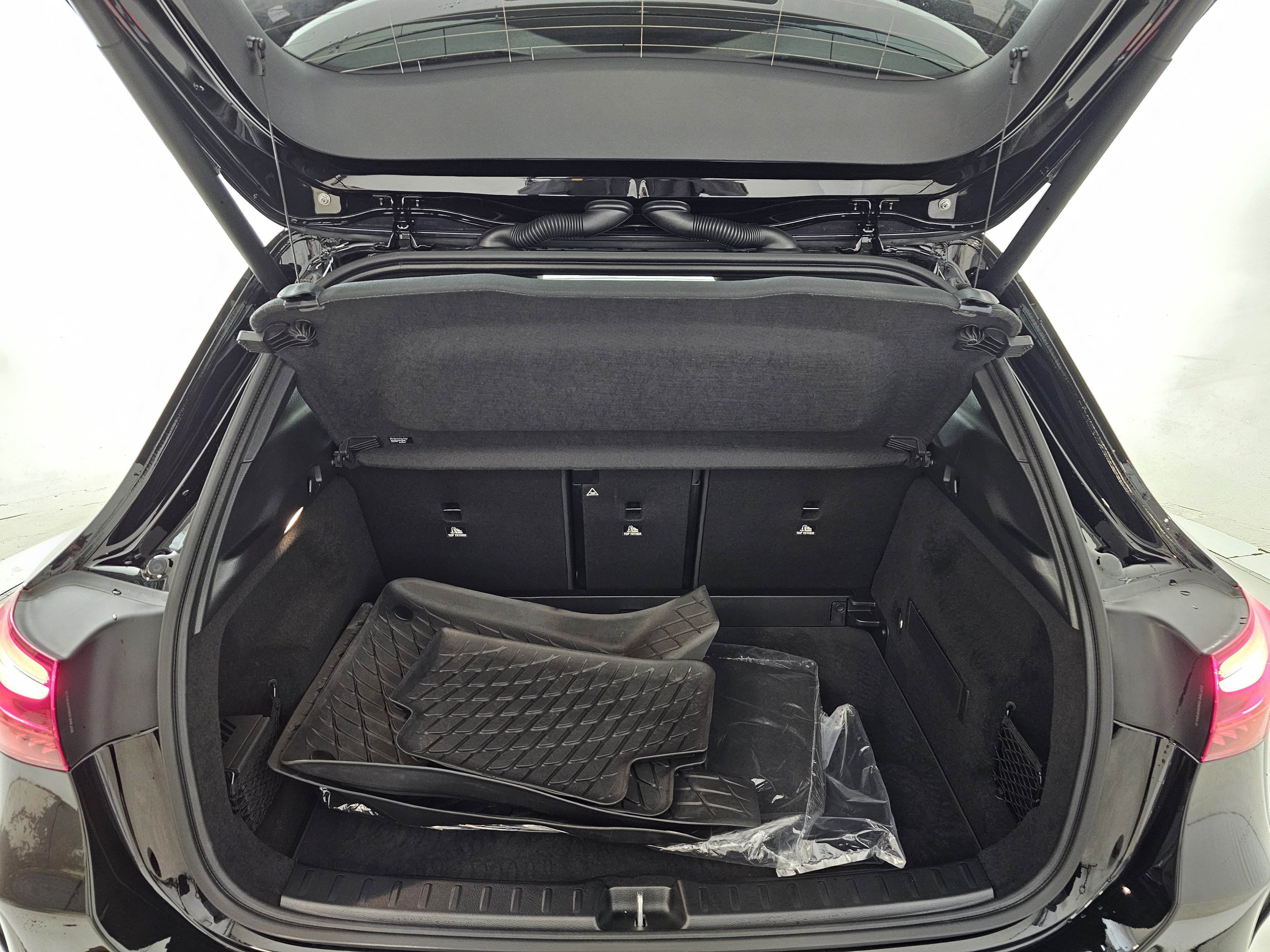 Certified 2025 Mercedes-Benz GLA 35 AMG 4MATIC image 27