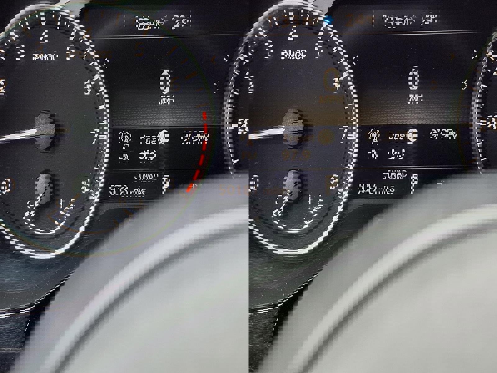 Used 2024 Nissan Pathfinder SV image 18