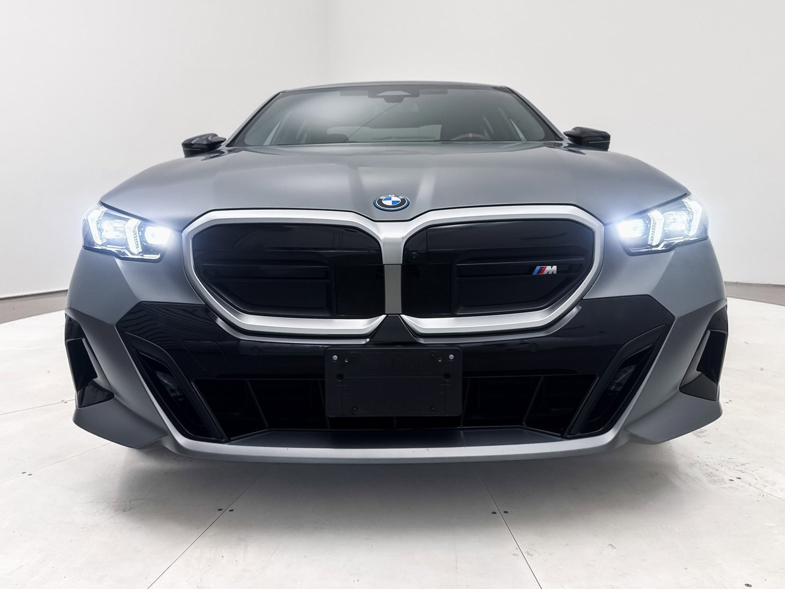 Used 2024 BMW i5 M60 w/ Premium Package image 15