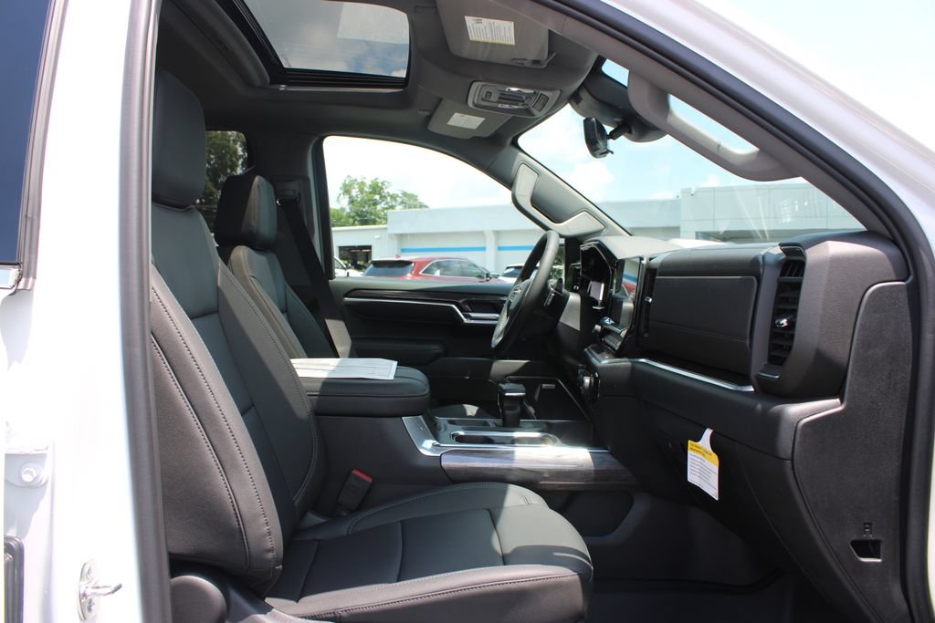 New 2026 Chevrolet Silverado 1500 LTZ w/ LTZ Premium Package AWD/4WD image 32
