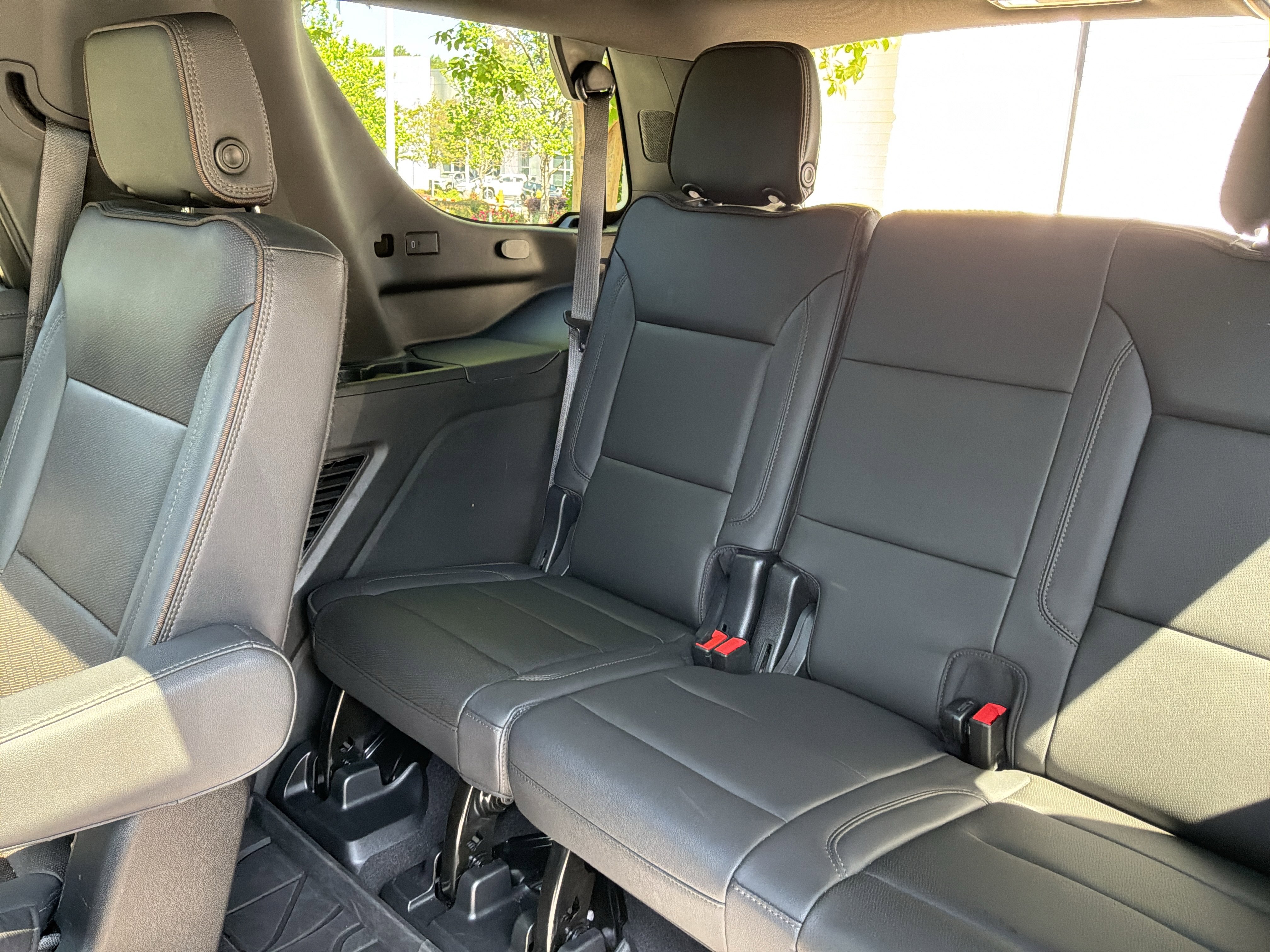 Used 2022 Chevrolet Tahoe High Country image 32