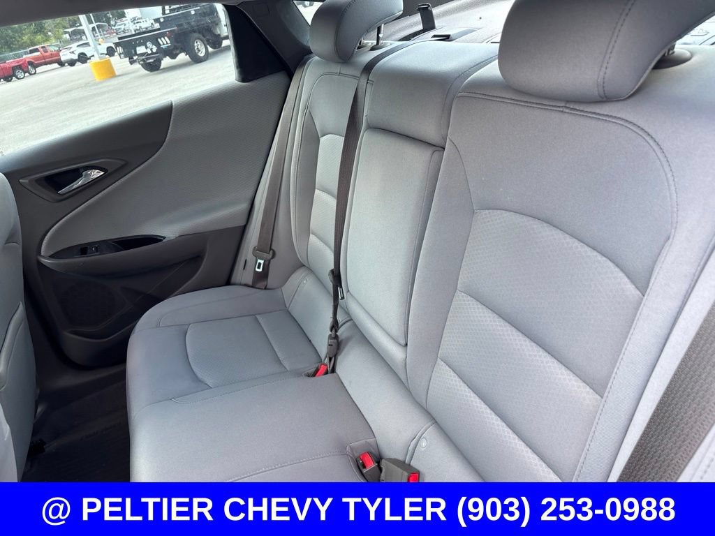 Used 2017 Chevrolet Malibu LT FWD image 20