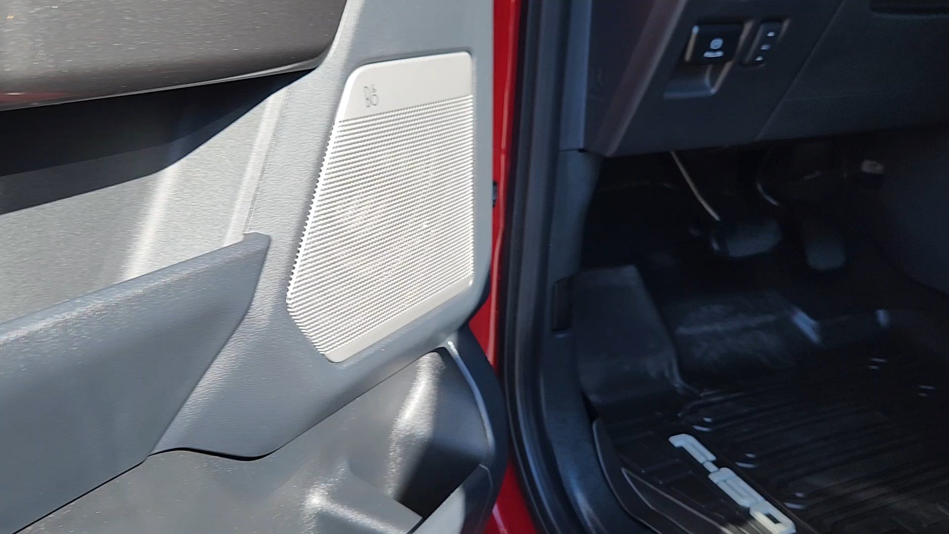 Used 2023 Ford F150 Lariat w/ Equipment Group 502A High AWD/4WD image 25