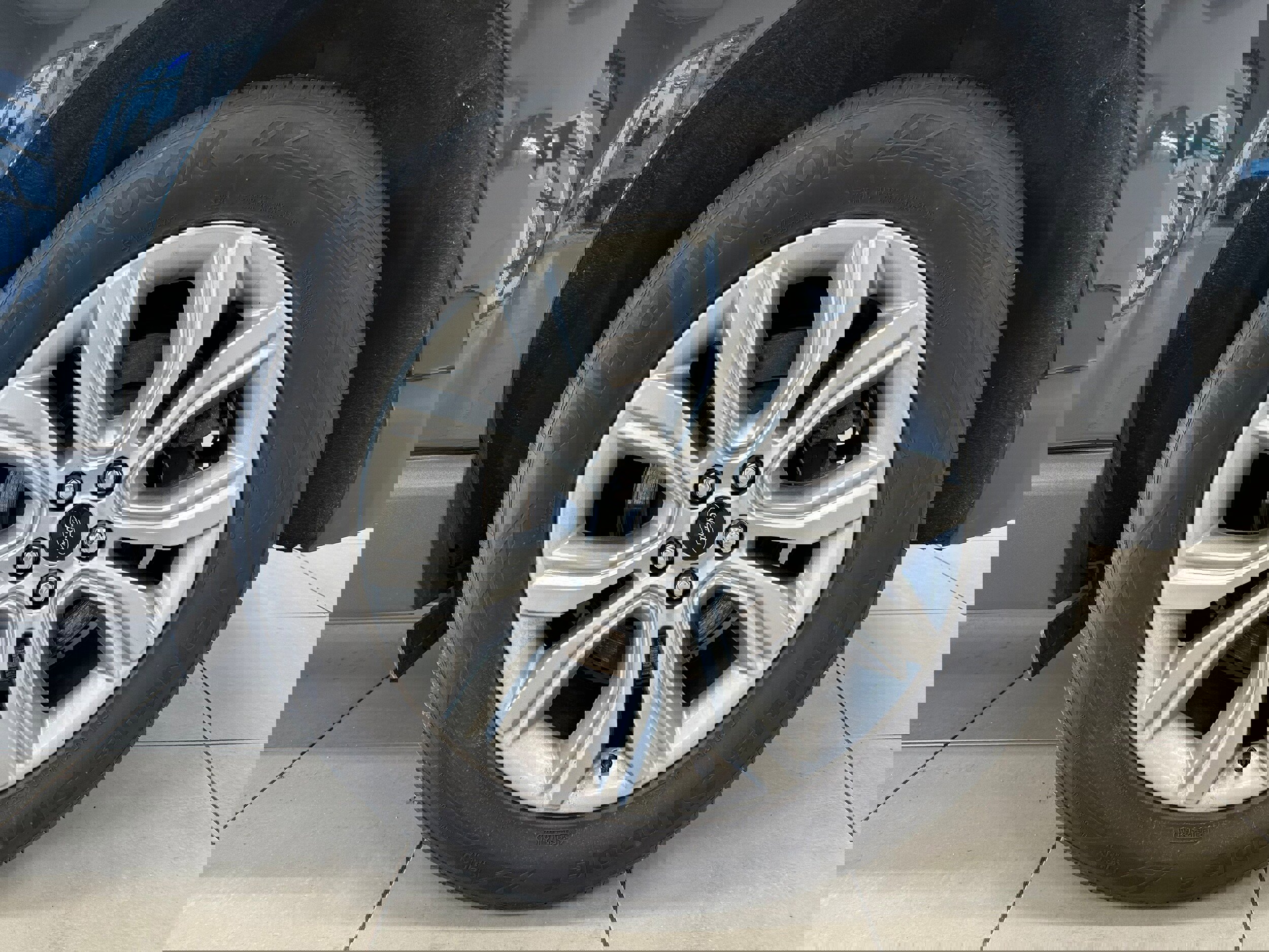 Used 2024 Ford Edge Titanium image 8