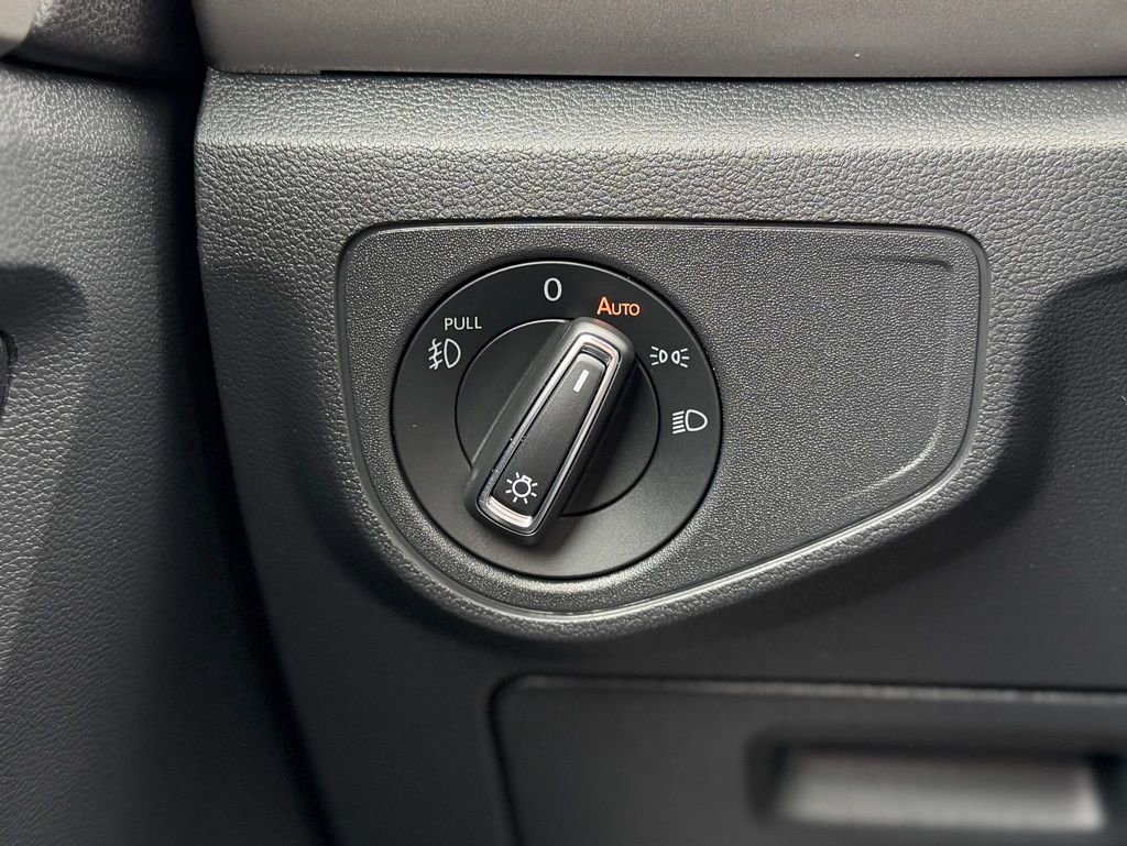 Used 2019 Volkswagen Atlas SEL R-Line image 30