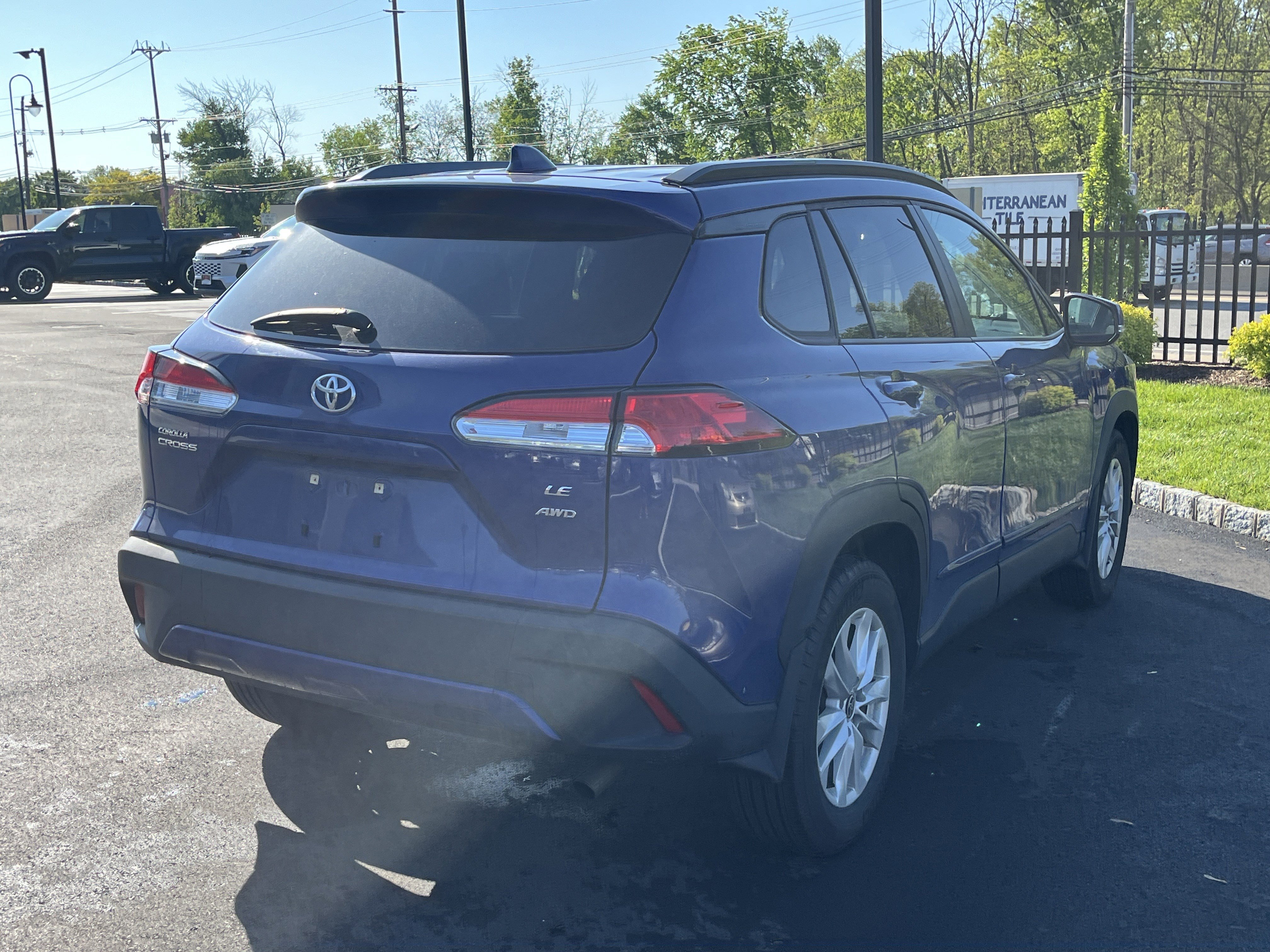 Used 2022 Toyota Corolla Cross LE AWD/4WD image 3