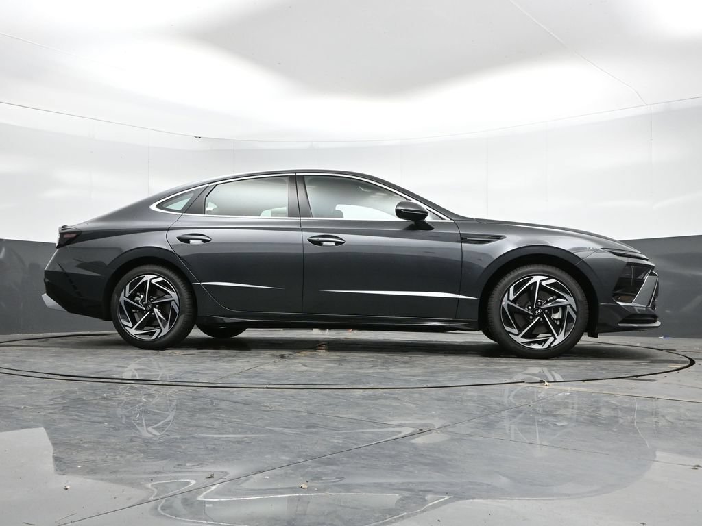 New 2026 Hyundai Sonata SEL FWD image 23