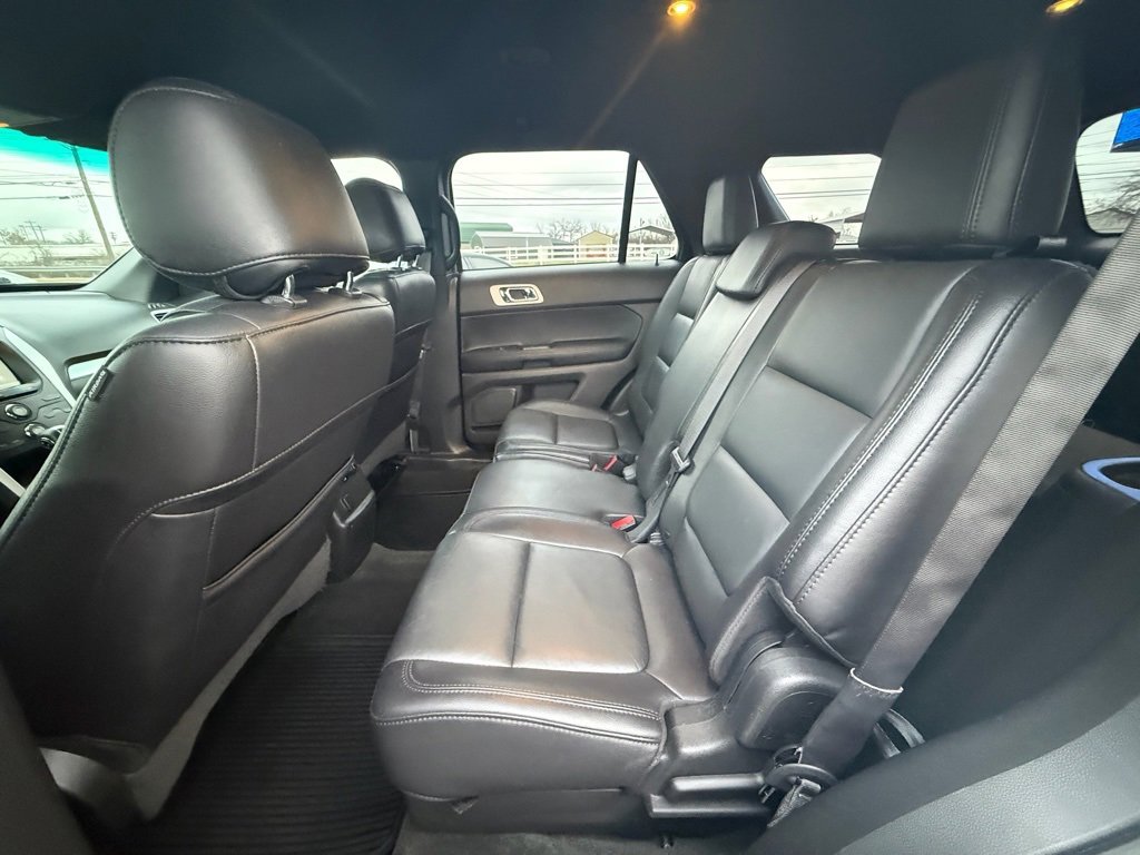 Used 2014 Ford Explorer XLT w/ Equipment Group 202A image 17
