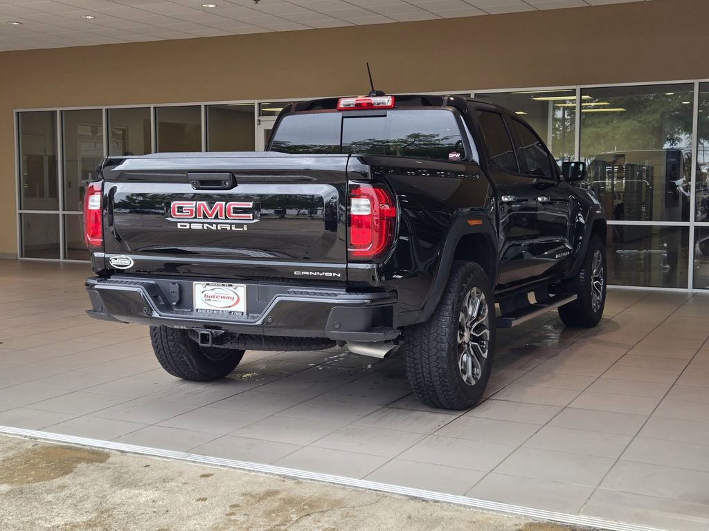 Used 2026 GMC Canyon Denali AWD/4WD image 7