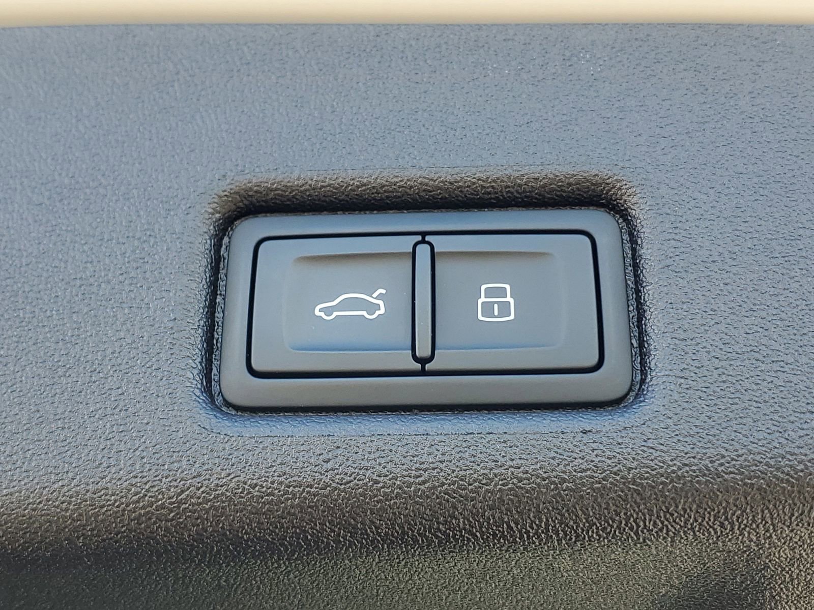 Used 2025 Audi Q5 Premium Plus w/ Premium Plus image 10