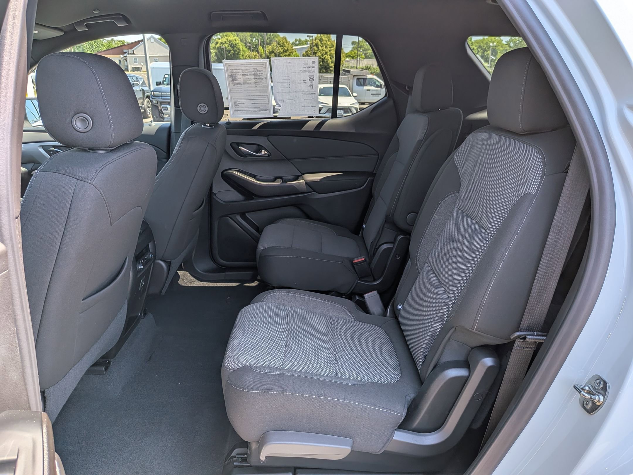 Certified 2023 Chevrolet Traverse LT FWD image 24