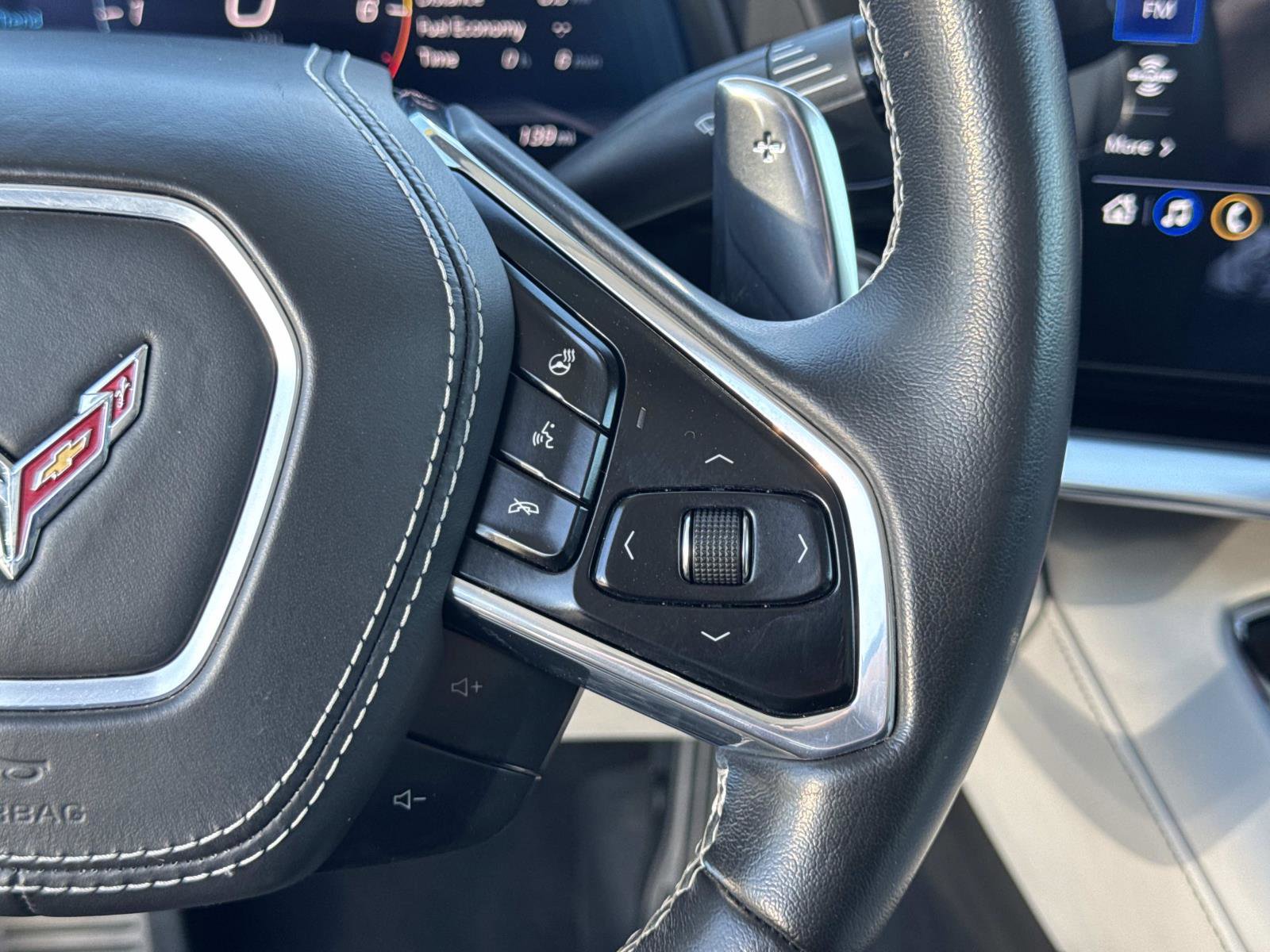 Used 2021 Chevrolet Corvette Stingray Premium Conv w/ Z51 Performance Package image 12