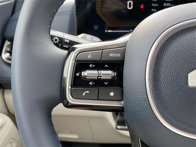 New 2025 Kia Carnival EX image 23