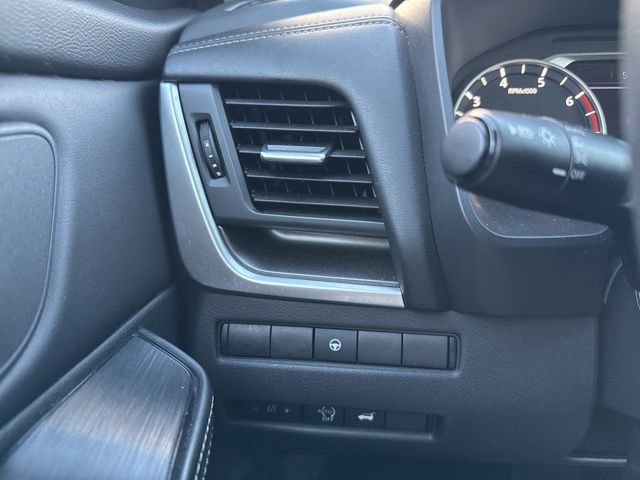 Used 2024 Nissan Rogue SV AWD/4WD image 18