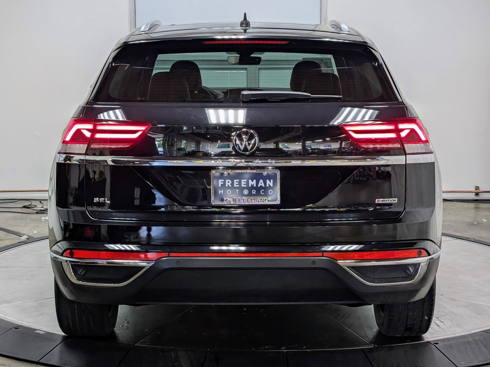 Used 2022 Volkswagen Atlas Cross Sport SEL AWD/4WD image 8