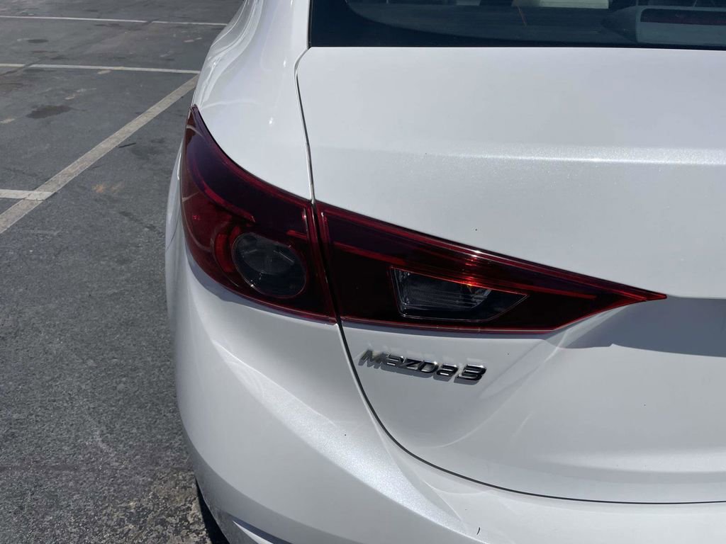 Used 2016 MAZDA MAZDA3 i Sport w/ Preferred Equipment Package FWD image 18
