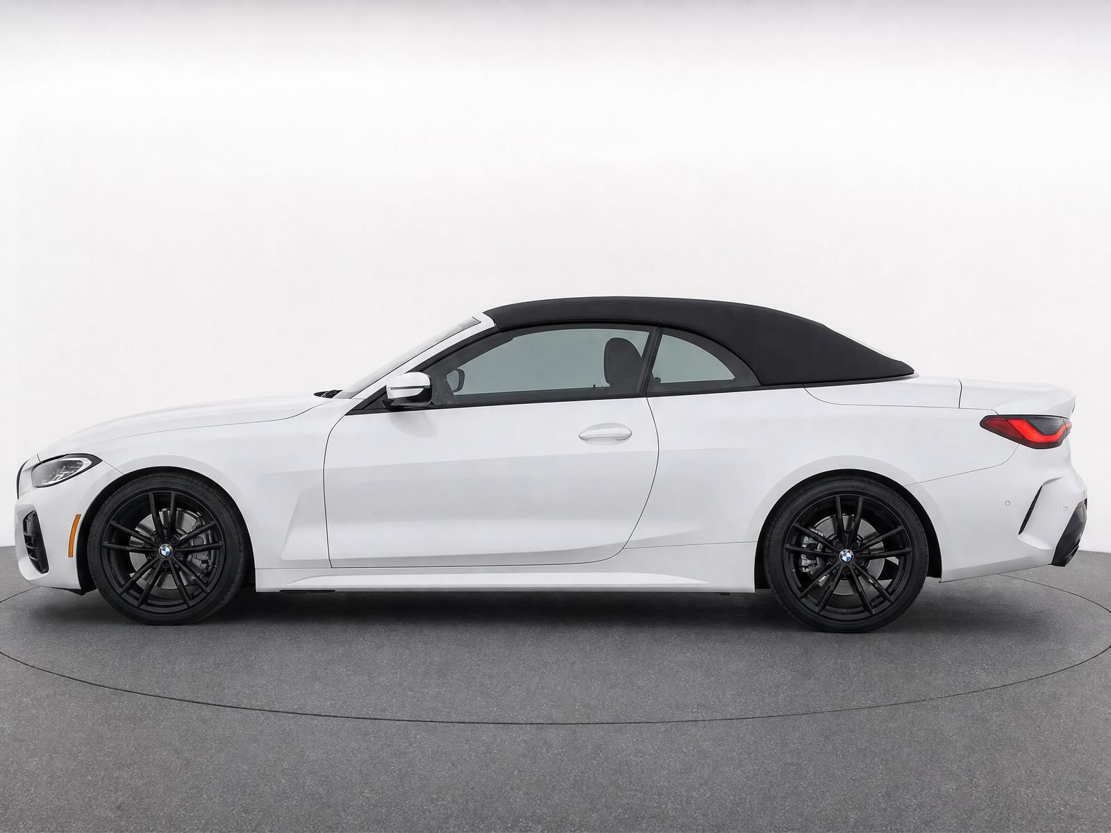 Used 2024 BMW 430i xDrive Convertible w/ M Sport Package AWD/4WD image 6