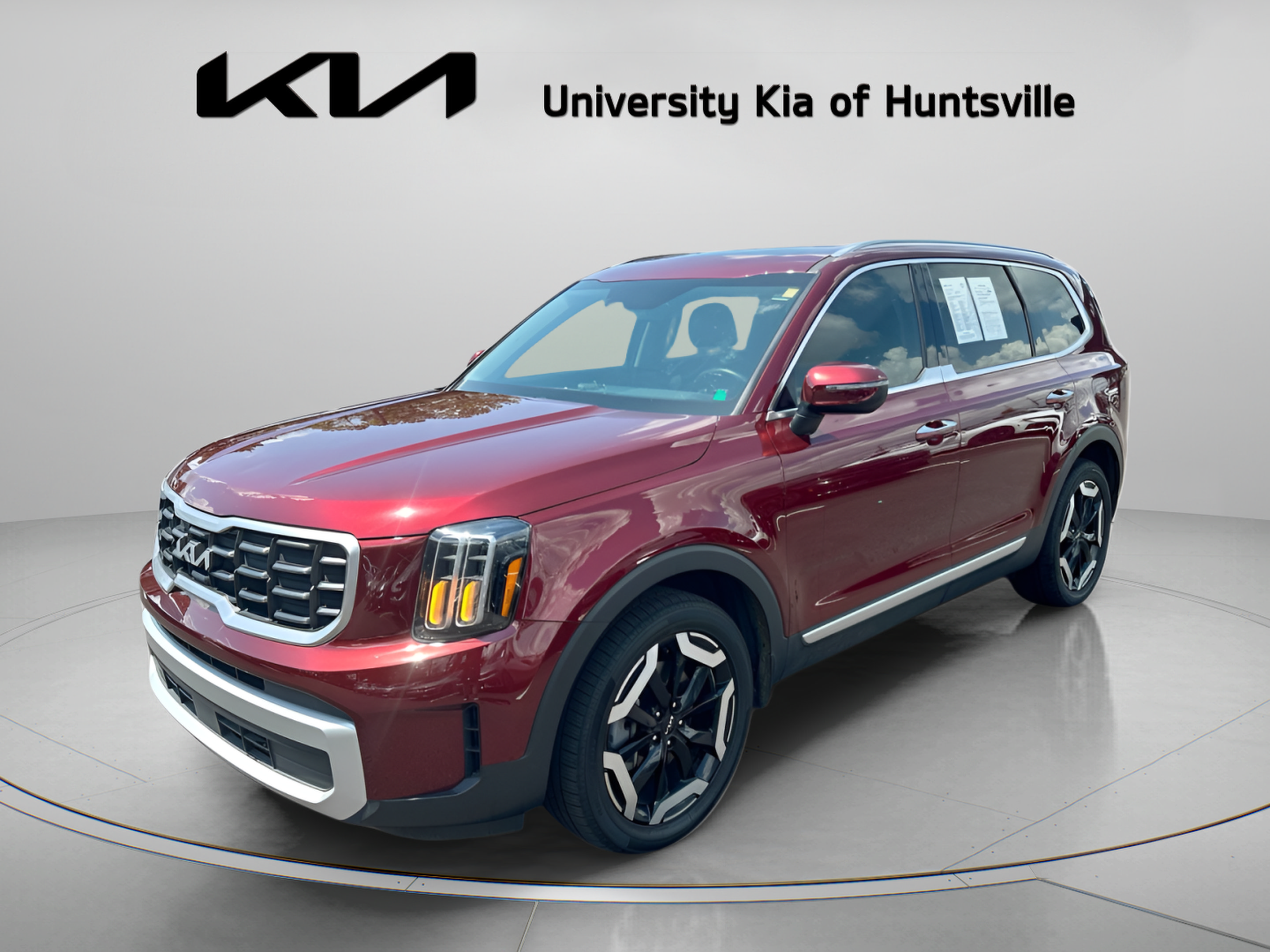 Used 2024 Kia Telluride S w/ S Sunroof Package FWD image 4
