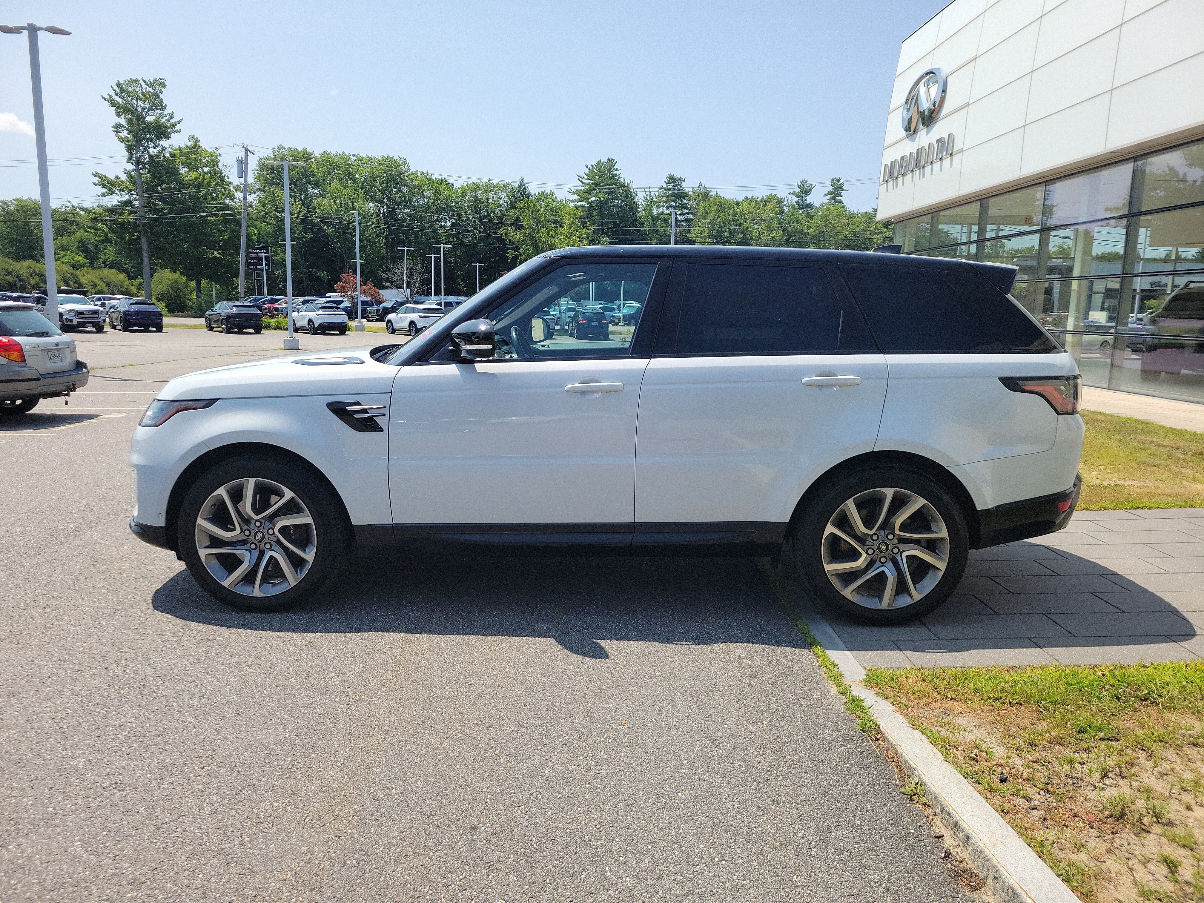 Used 2018 Land Rover Range Rover Sport Supercharged AWD/4WD image 2