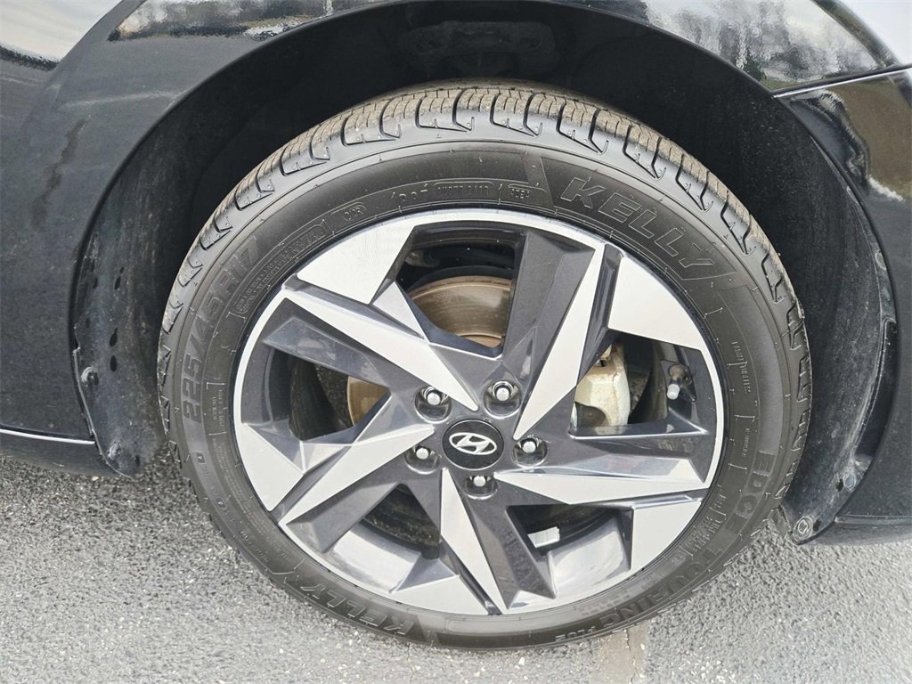 Used 2023 Hyundai Elantra SEL w/ Convenience Package image 16