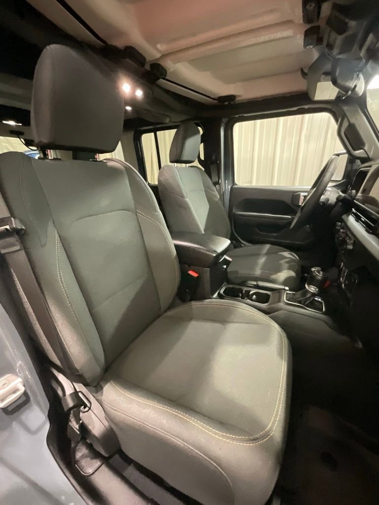 Used 2025 Jeep Wrangler Unlimited Sport S 4xe w/ Convenience Group AWD/4WD image 13