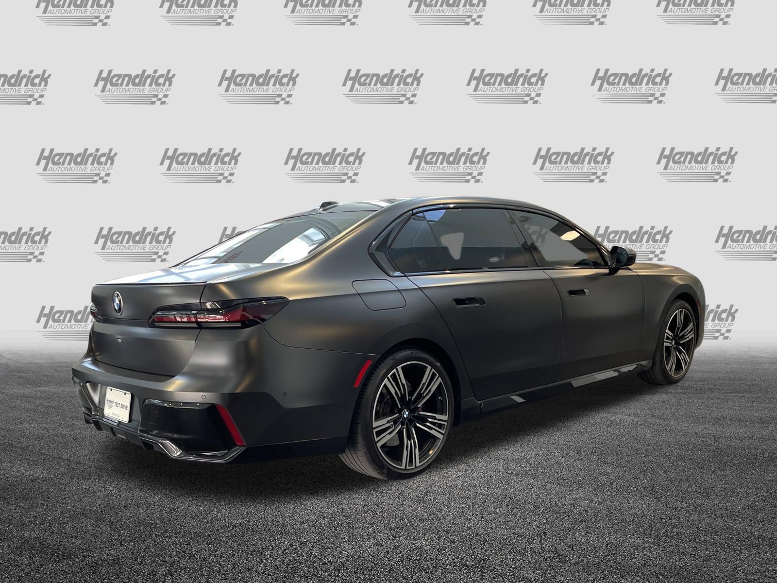Used 2023 BMW 740i RWD image 10