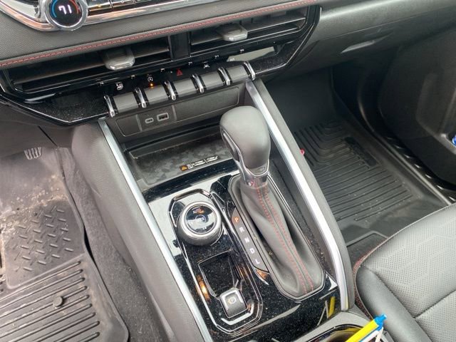 Used 2025 Chevrolet Colorado Z71 w/ Technology Package image 17