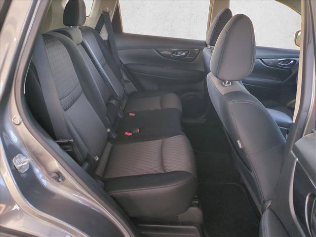 Used 2017 Nissan Rogue S AWD/4WD image 19