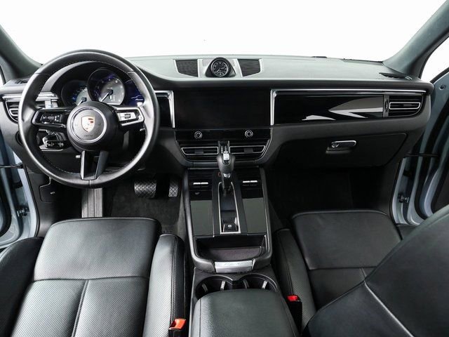 Certified 2024 Porsche Macan AWD/4WD image 20