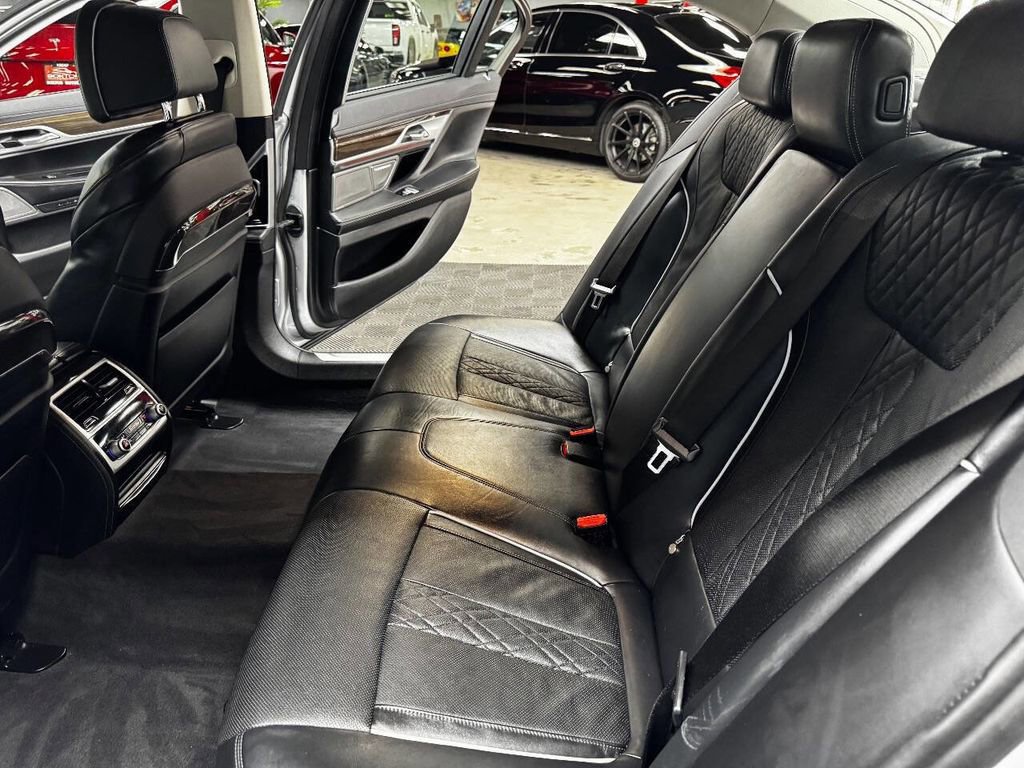 Used 2020 BMW 740i image 43