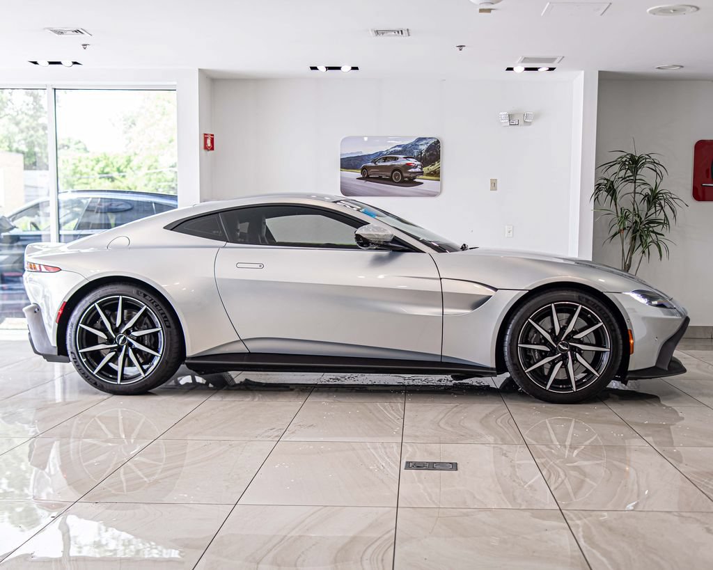 Used 2020 Aston Martin V8 Vantage Coupe RWD image 9