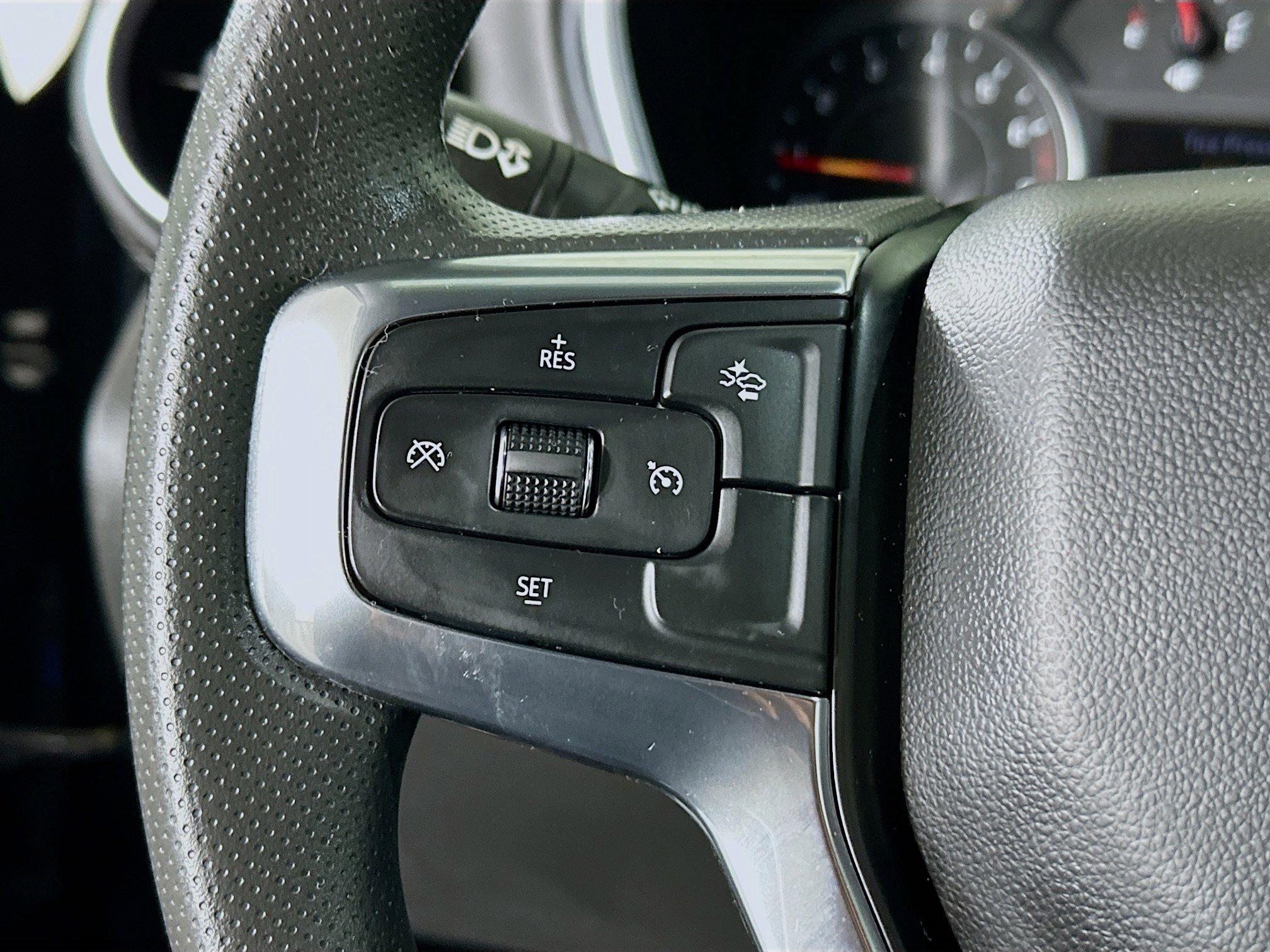 Used 2024 Chevrolet Blazer LT w/ Driver Confidence Package image 16