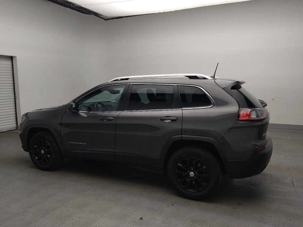 Used 2021 Jeep Cherokee Latitude Plus AWD/4WD image 3