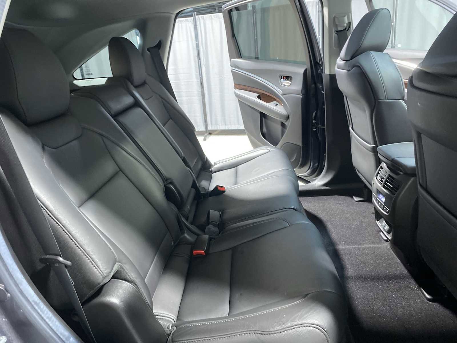 Used 2019 Acura MDX SH-AWD image 13