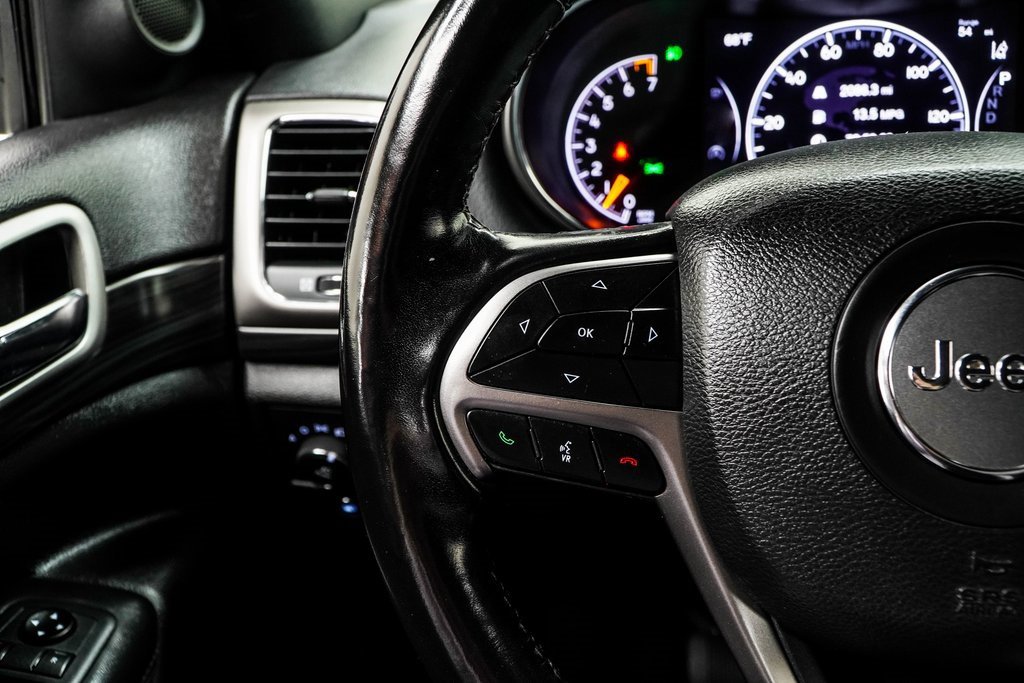 Used 2021 Jeep Grand Cherokee Laredo image 34