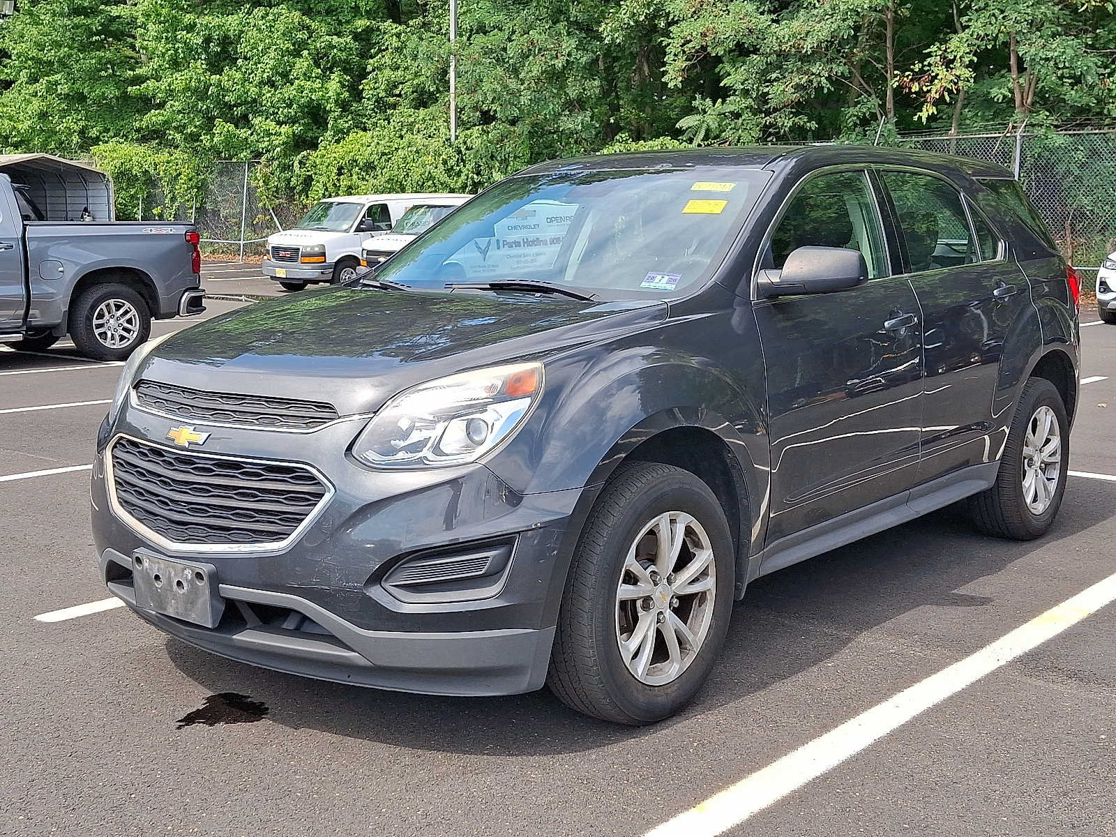 Used 2017 Chevrolet Equinox LS AWD/4WD image 2