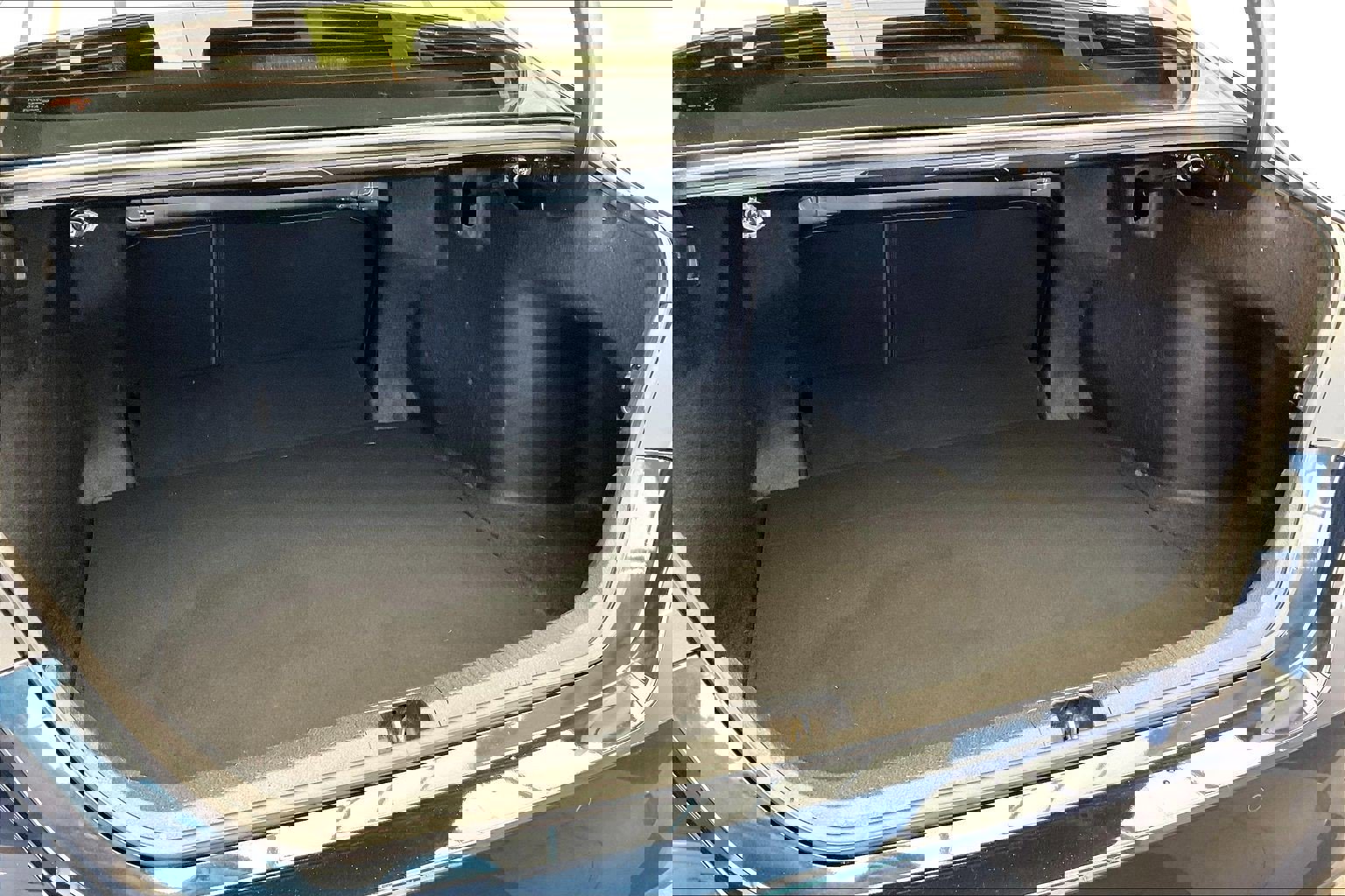 Used 2018 Toyota Camry XLE image 27