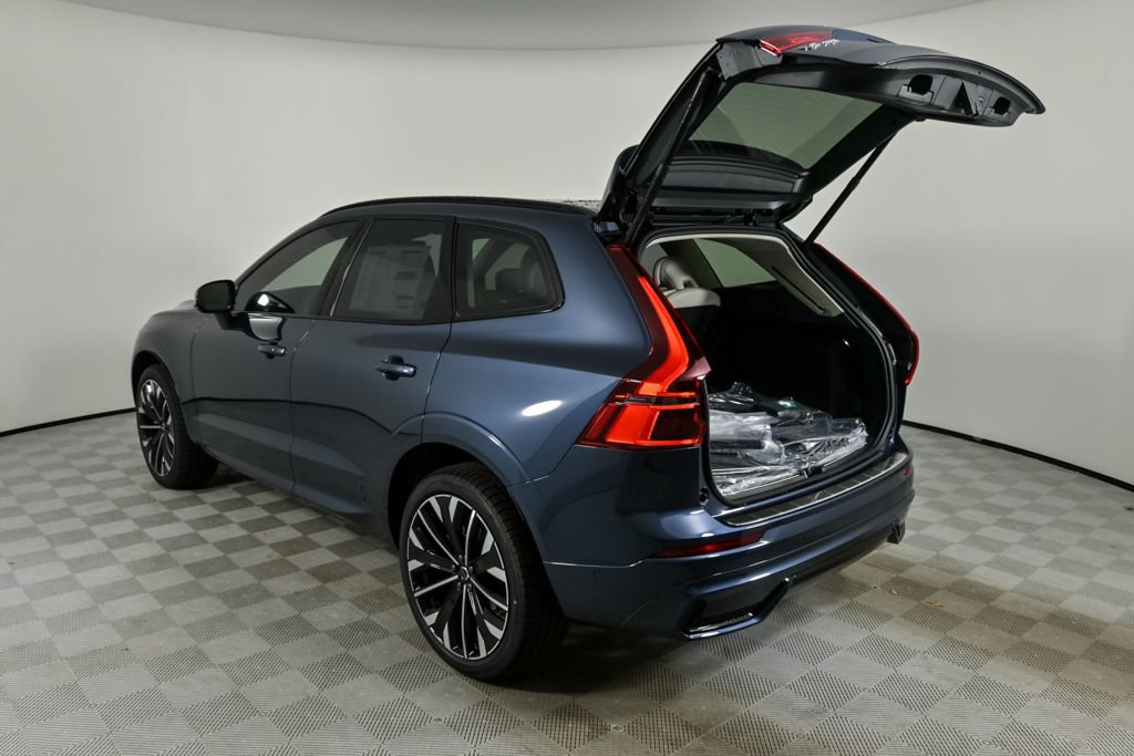 New 2026 Volvo XC60 B5 Ultra w/ Protection Package Premier image 32