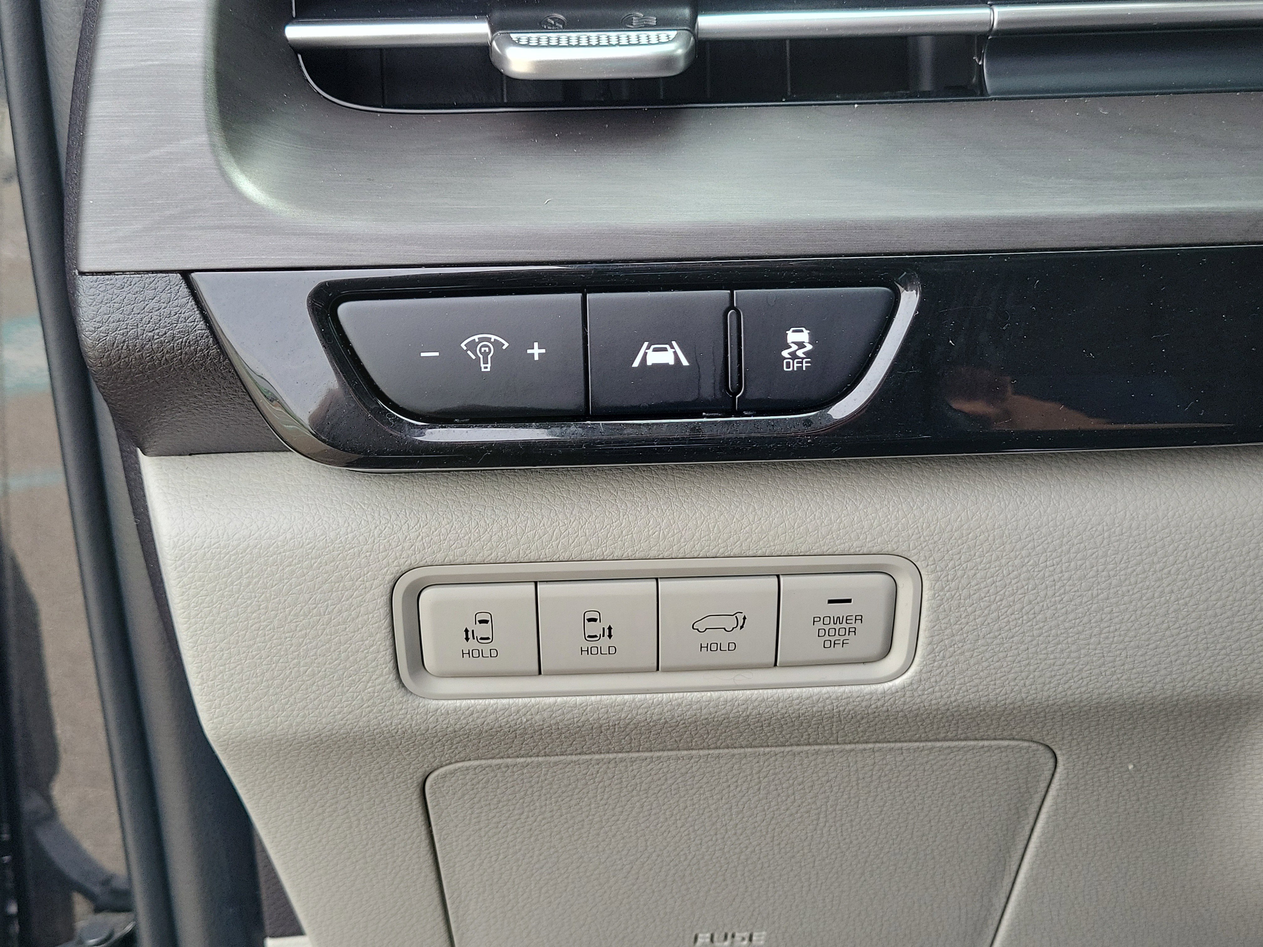 Used 2022 Kia Carnival SX FWD image 21