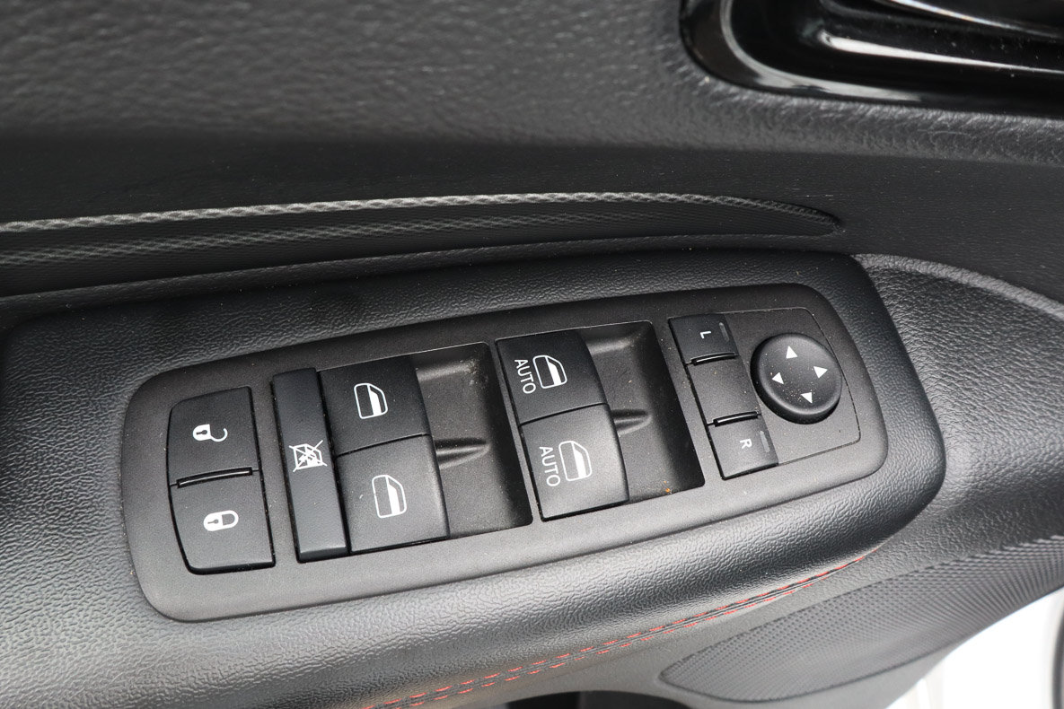 Used 2025 Dodge Durango GT AWD/4WD image 14