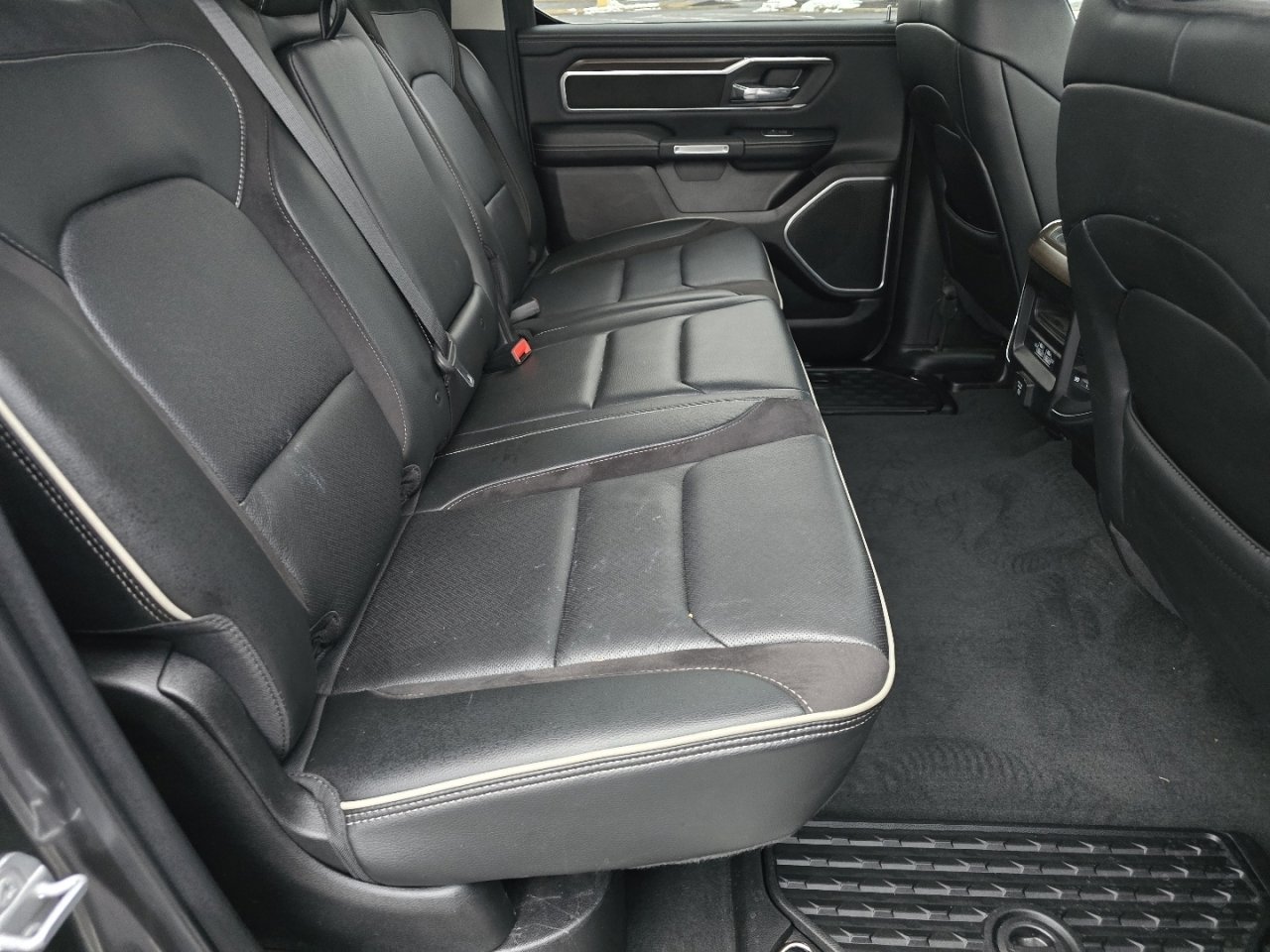 Used 2022 RAM 1500 Laramie image 21