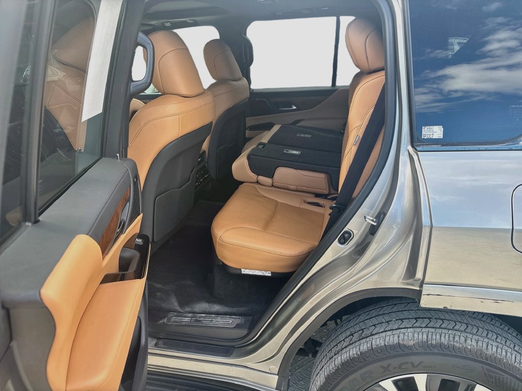 Used 2024 Lexus LX 600 4WD w/ Appearance Package image 34