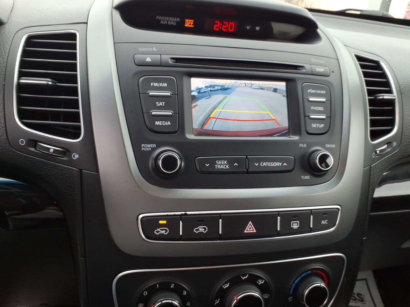 Used 2015 Kia Sorento LX image 15